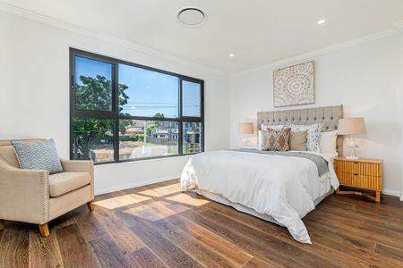 Stylish & Spacious 5-Bedroom Duplex for Rent - Prime Greystanes Location! - Photo 5