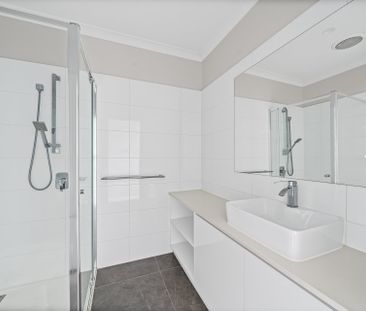 Spacious multi level living with outdoor appeal - Photo 6