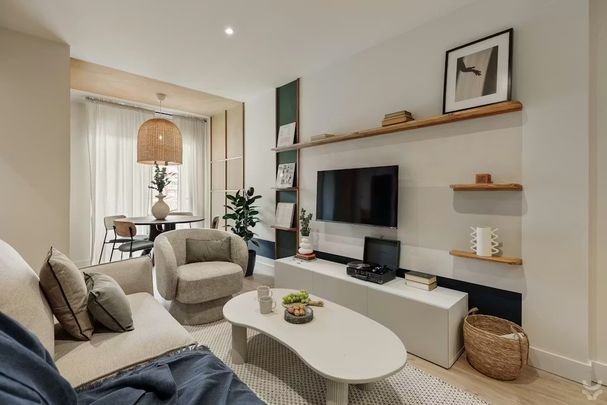 Carrer de Balmes, Barcelona, Catalonia 08022 - Photo 1