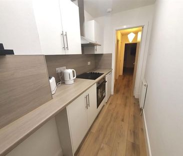 1 bedroom flat to rent - Photo 6