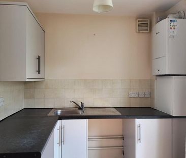 2 bedroom terraced house to rent - Photo 3