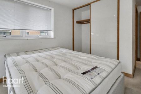 2 bedroom flat to rent - Photo 4