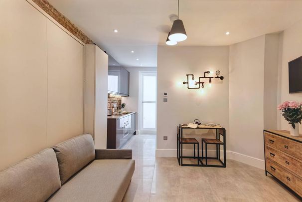 Studio to rent - Photo 1