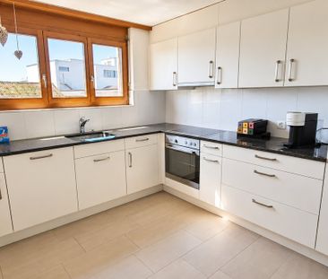 Helle 4.5-Zimmer-Wohnung mit Balkon und Kamin in Müllheim - Photo 2