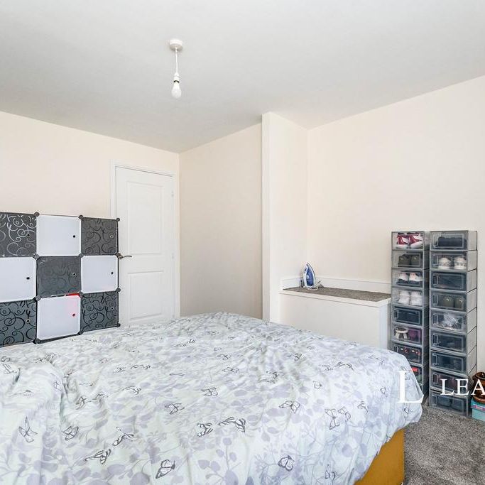 4 bedroom detached house to rent - Photo 1