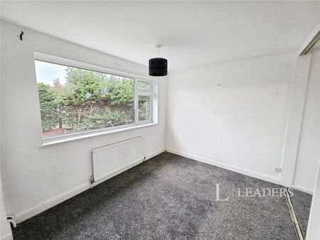 3 bedroom semi-detached house to rent - Photo 3