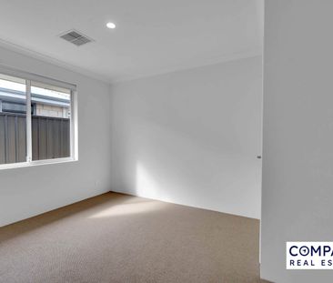 Gorgeous Family Home at 13 Matilda Rise, Wannanup - Photo 3