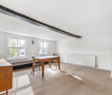 3 bedroom flat to rent - Photo 2