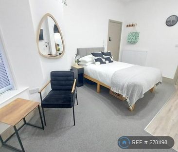 Studio to rent - Photo 4