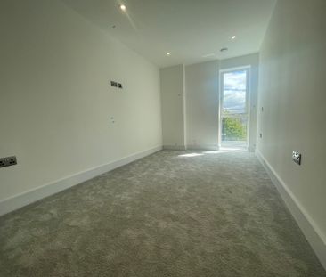 Bridge Road East, Welwyn Garden City - Photo 3