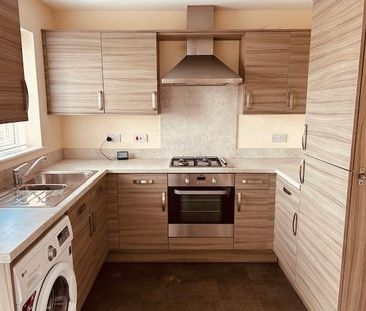 2 bedroom terraced house to rent - Photo 4