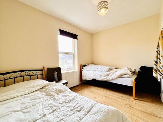 4 bedroom terraced house to rent - Photo 1