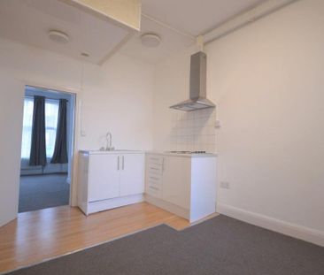 1 bedroom property to rent - Photo 4