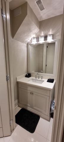 For Lease - 270 Hollywood Avenue Unit# Lower, Toronto, Ontario - Photo 3