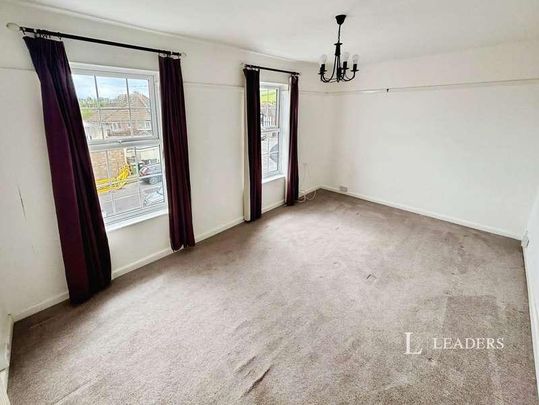 Orchard Parade, Eastbourne, BN20 - Photo 1