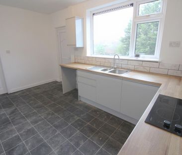 3 bedroom semi-detached house to rent - Photo 6