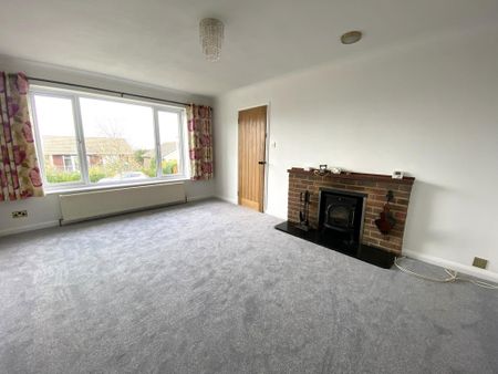 2 bedroom detached bungalow to rent - Photo 2