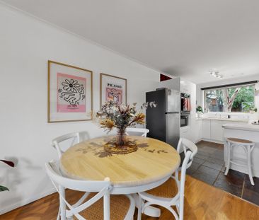 Effortless Living with Modern Appeal - Photo 6