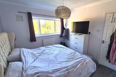 3 bedroom terraced house to rent - Photo 5