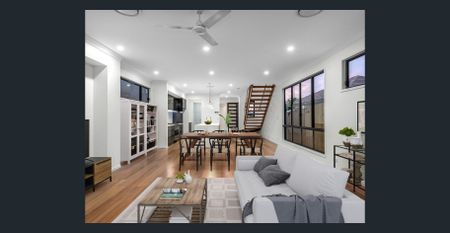 Stylish Executive Living in Carina - Photo 3