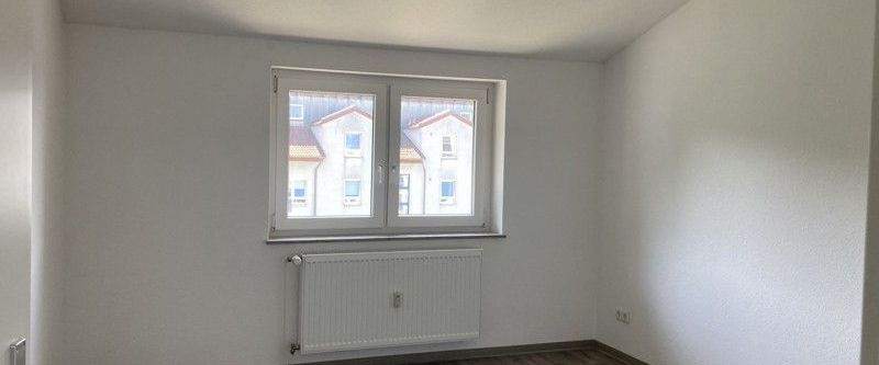 Im Dachgeschoss wohnen, das wird sich lohnen! - Foto 1