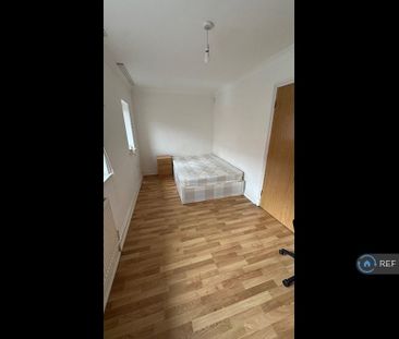 4 bedroom terraced house to rent - Photo 3