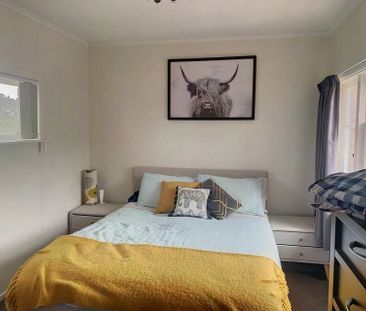 3 Bedroom (plus sleep out) house in handy location - Photo 6