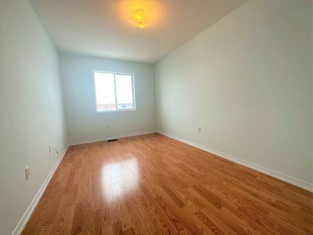 For Lease - 588 Hoover Park Drive, Whitchurch-Stouffville, Ontario - Photo 4