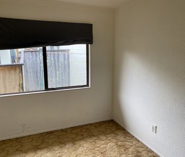 Great Location For This Family Home - Brookfield - Photo 6