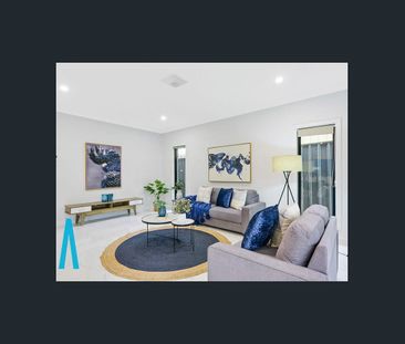 Refreshing & Modern Home in Quite suburb!! - Photo 3