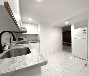 For Lease - 17 Boundy Crescent, Toronto, Ontario - Photo 4