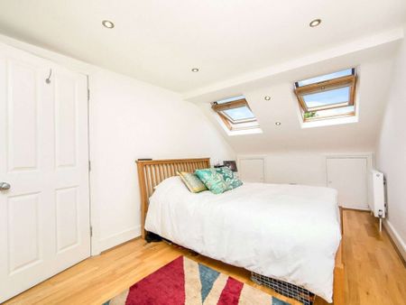 Defoe Avenue, Richmond, Surrey, TW9 4DS - Photo 5