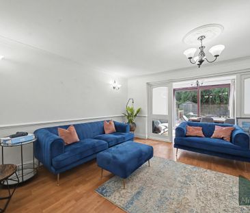 3 bedroom end of terrace house to rent - Photo 2