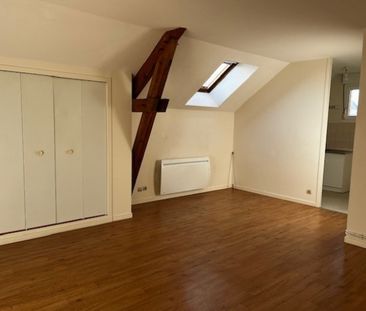Location Maison Studio 33 m² Pouligny-Notre-Dame - Photo 3