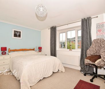 3 bedroom semi-detached house to rent - Photo 4