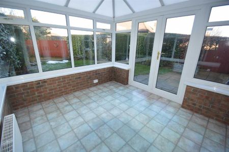 4 bedroom house to rent - Photo 2