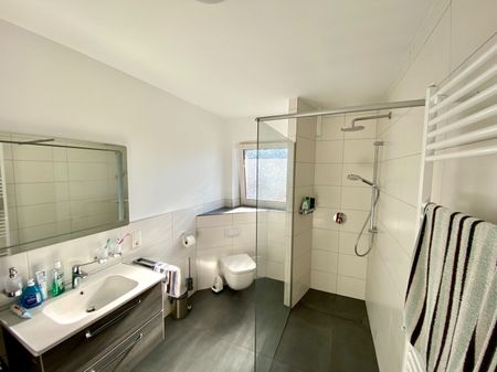 Großzügige, helle 3-Zi.-Whg. mit Balkon und Stellplatz – GT-Friedrichsdorf - Photo 5