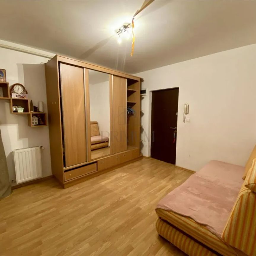 Aradului, 2 Camere De Inchiriat, Centrala Proprie, Lift - Photo 1
