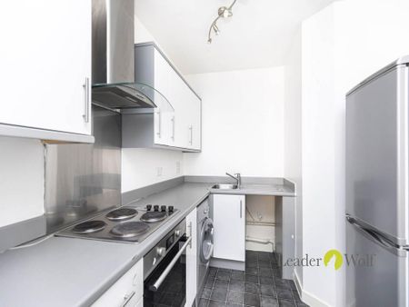 1 bedroom flat to rent - Photo 3