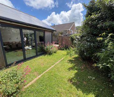 Banwell, North Somerset - Photo 2