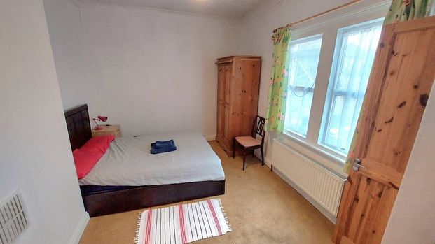 1 Bed Maisonette, Brighton Road, CR8 - Photo 1