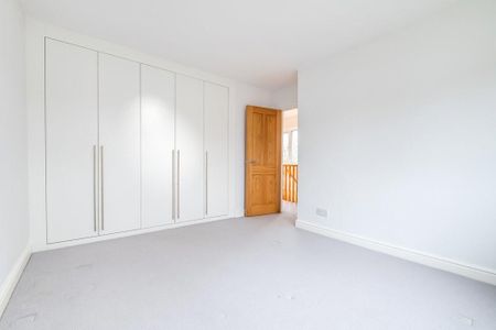 3 bedroom link detached house to rent - Photo 4