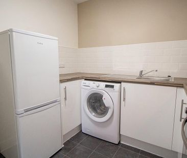 Studio to rent - Photo 6