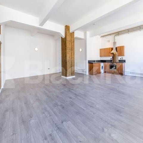 Large live work studio within a warehouse conversion in Haggerston - Photo 1