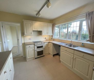 3 bedroom detached house to rent - Photo 6