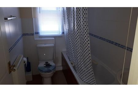 2 bedroom detached house to rent - Photo 5