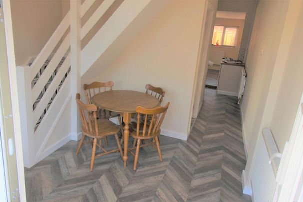 2 bedroom house to rent - Photo 1