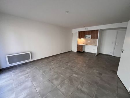 Location Appartement 2 pièces 45m² ST JORY 31790 - Photo 2