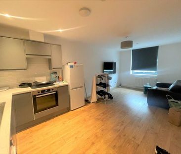 1 bedroom flat to rent - Photo 2