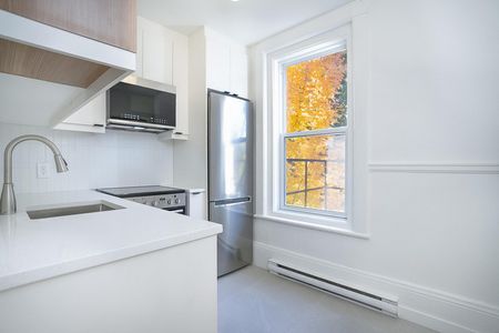 2 Bed , 1 bath - Photo 2